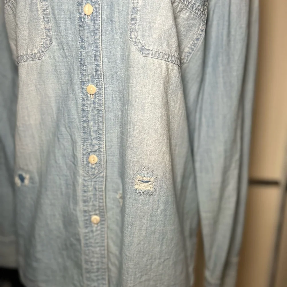 Madewell Rip & Repair Distressed Chambray Denim Button-Up Shirt - Picture 6 of 13